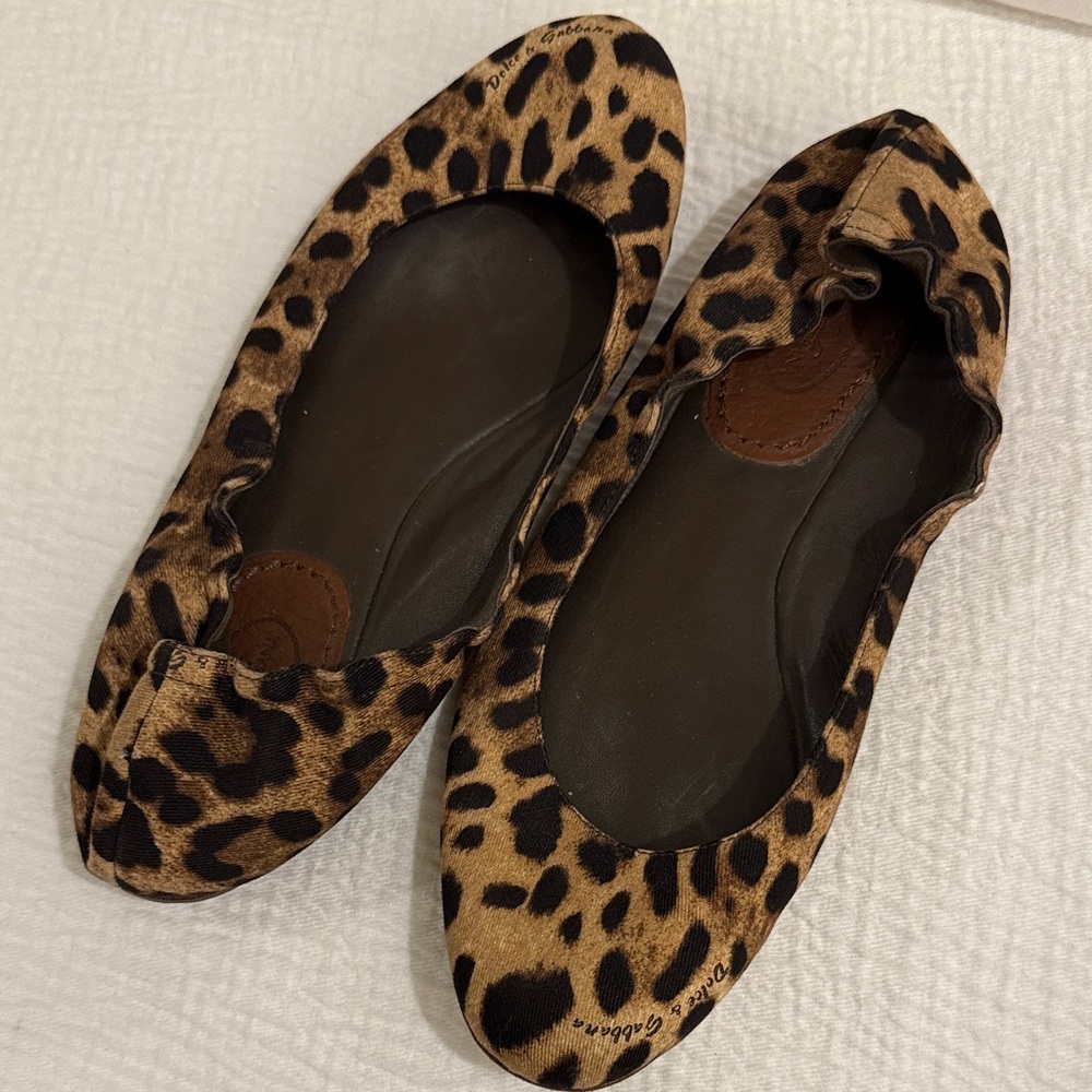 Dolce & Gabbana Leopard Print Flats